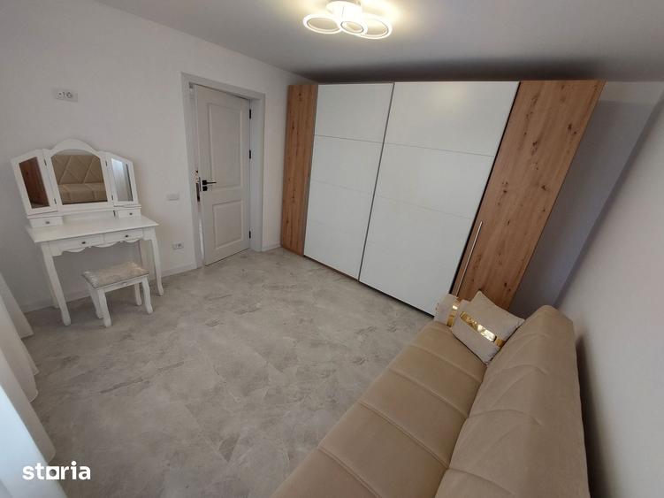 Casă cu 4 camere cu Teren 440 Mp în Central