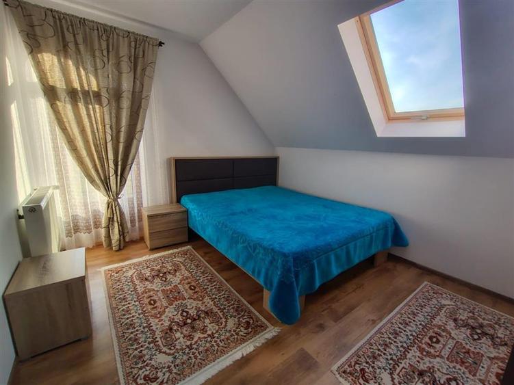 Casă individuală cu 7 camere cu Teren 800 Mp în Sfântu Ilie