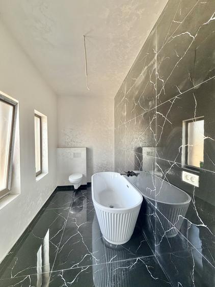 Duplex cu 4 camere cu Canalizare în Giroc