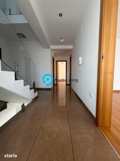 Casă cu 6 camere cu Teren 460 Mp în Central