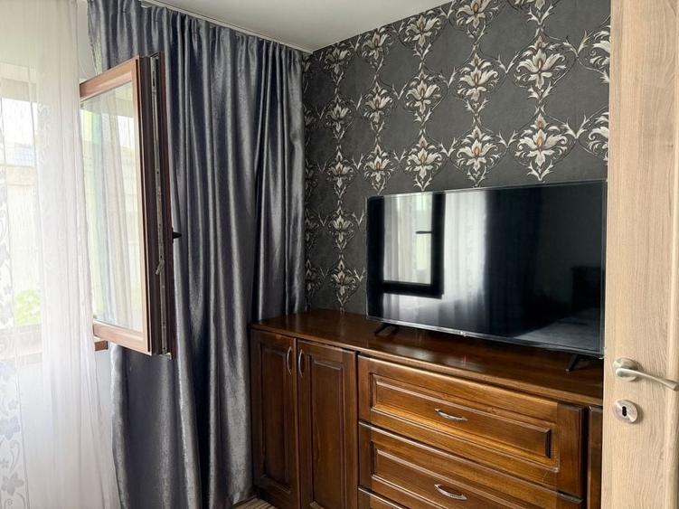 Apartament cu 3 camere decomandat în Exterior Vest