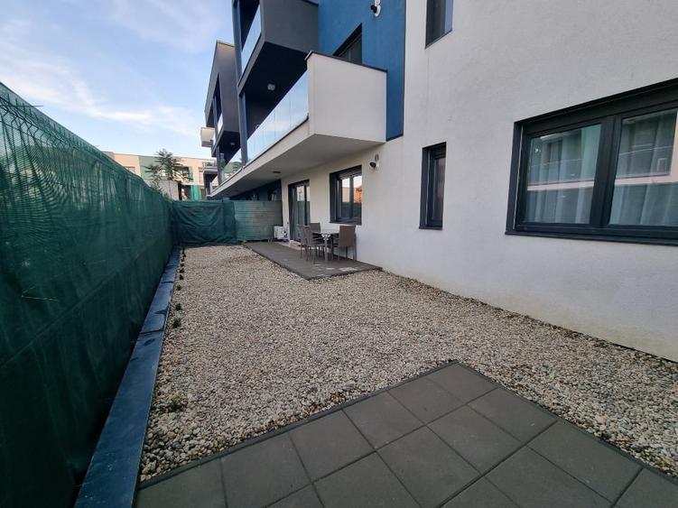 Apartament cu 2 camere decomandat, mobilat în Aradului
