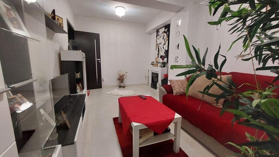 Apartament cu 3 camere decomandat în Bragadiru