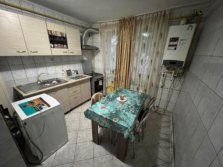 Apartament cu 2 camere semidecomandat, mobilat în Gară