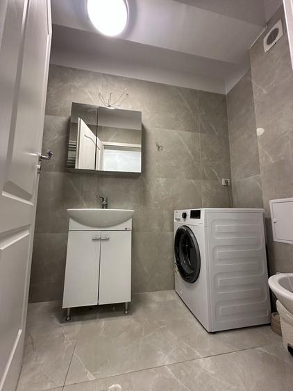 Apartament cu 2 camere decomandat în Roșu