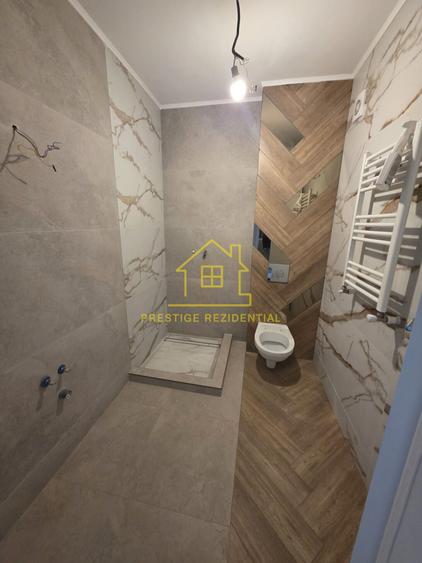 Penthouse cu 4 camere decomandat în Theodor Pallady