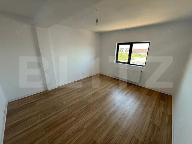 Casă cu 7 camere cu Teren 329 Mp în Central