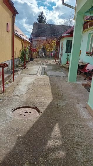 Casă cu 5 camere în Hărman