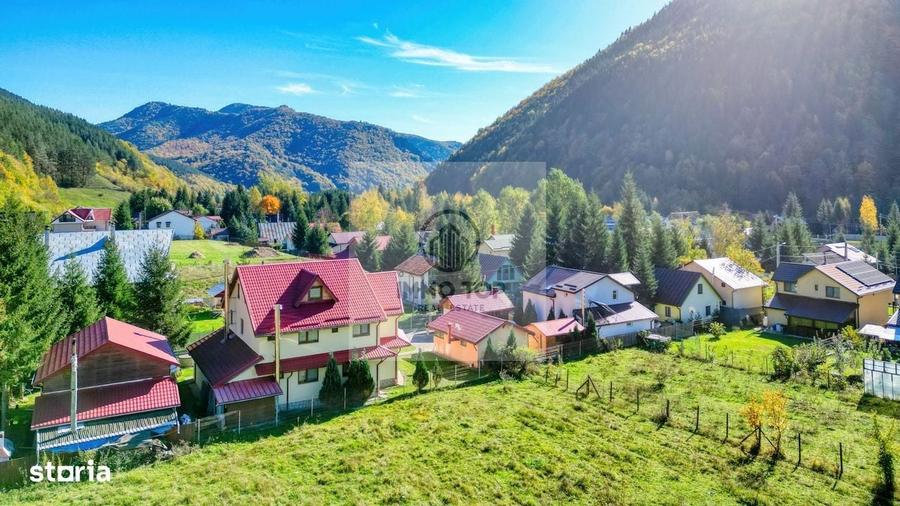 Casă cu 4 camere în Tichiriș