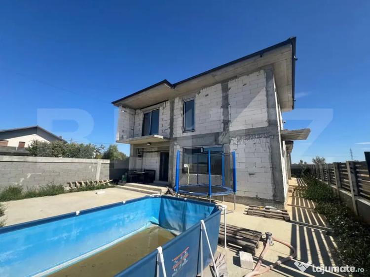 Casă cu 5 camere cu Teren 450 Mp în Central