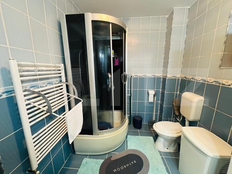 Casă individuală cu 4 camere cu Canalizare în Malu Mare
