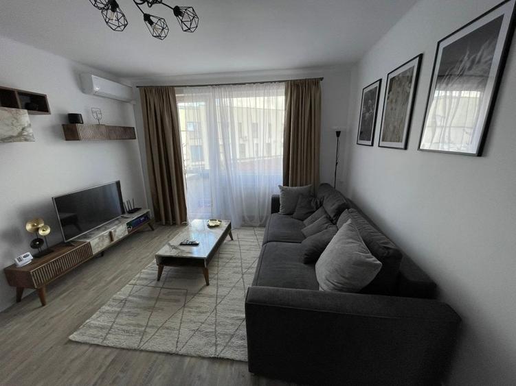 Apartament cu 2 camere semidecomandat în Central