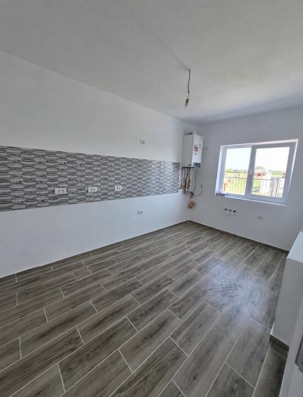 Duplex cu 4 camere cu Canalizare în Moșnița Nouă