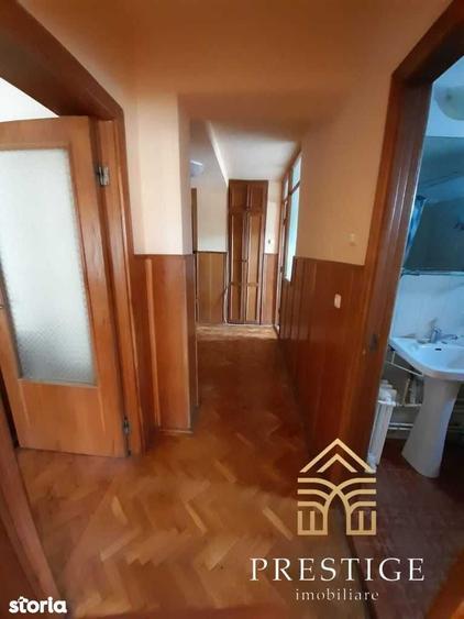 Inchiriez apartament cu trei camere decomandate in Centrul Civic langa Catedrala Ortodoxa - 3