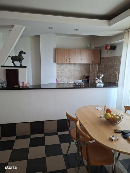 Apartament cu 3 camere în Centrul Civic