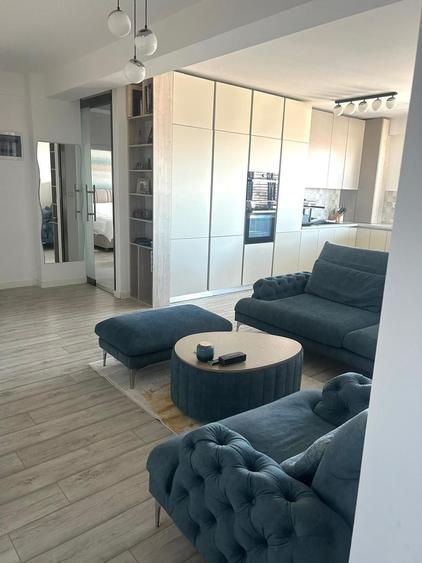 Penthouse cu 3 camere semidecomandat în Giroc