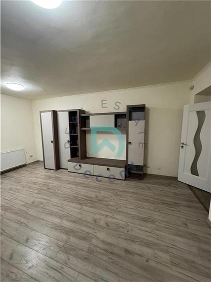 Apartament cu 4 camere decomandat în Centrul Civic