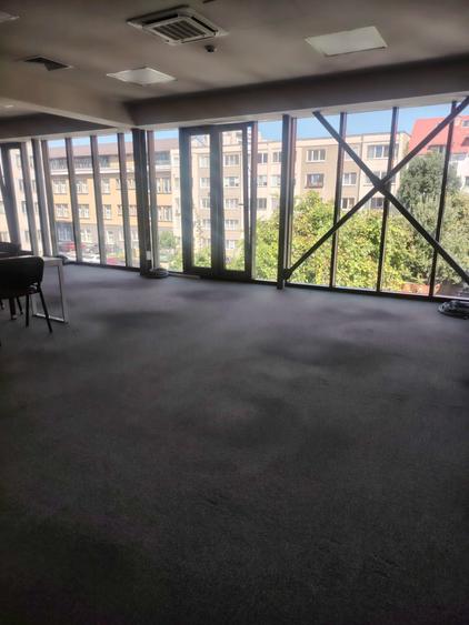 Spațiu comercial, de 100 mp, în 15 Noiembrie
