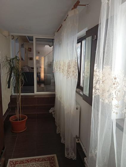 Casă cu 4 camere cu Teren 300 Mp în Central