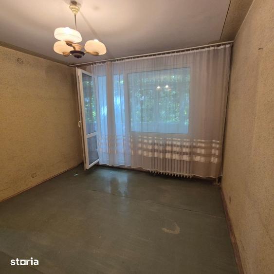Apartament cu 3 camere decomandat în Giurgiului