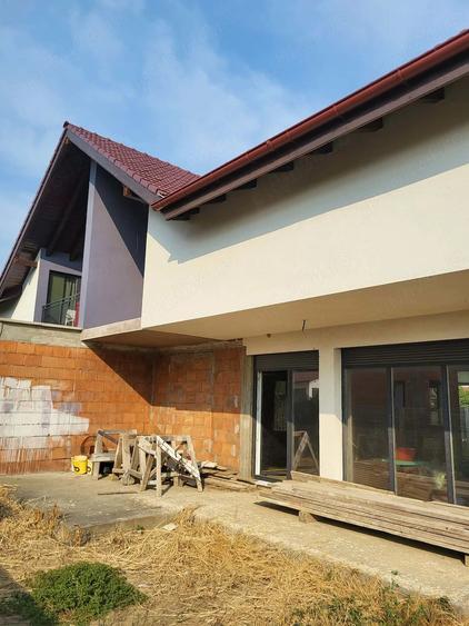Casă cu 3 camere cu Teren 333 Mp în Șag