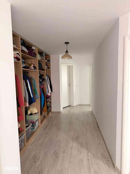 Casă cu 3 camere cu Teren 230 Mp în Central