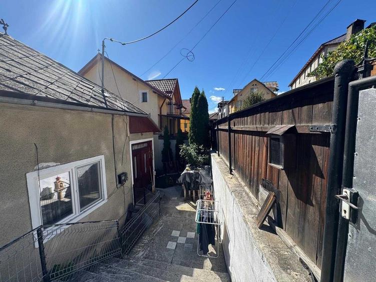 Casă cu 3 camere în Central