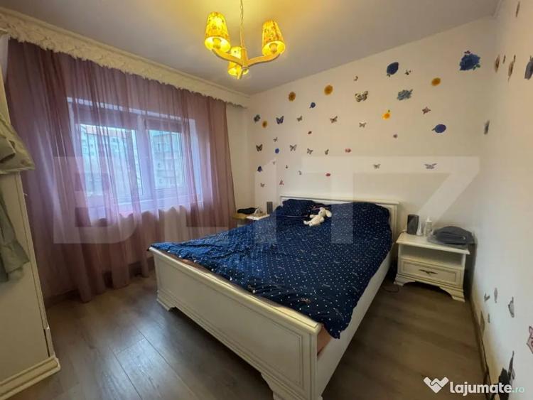 Apartament cu 3 camere decomandat în Central