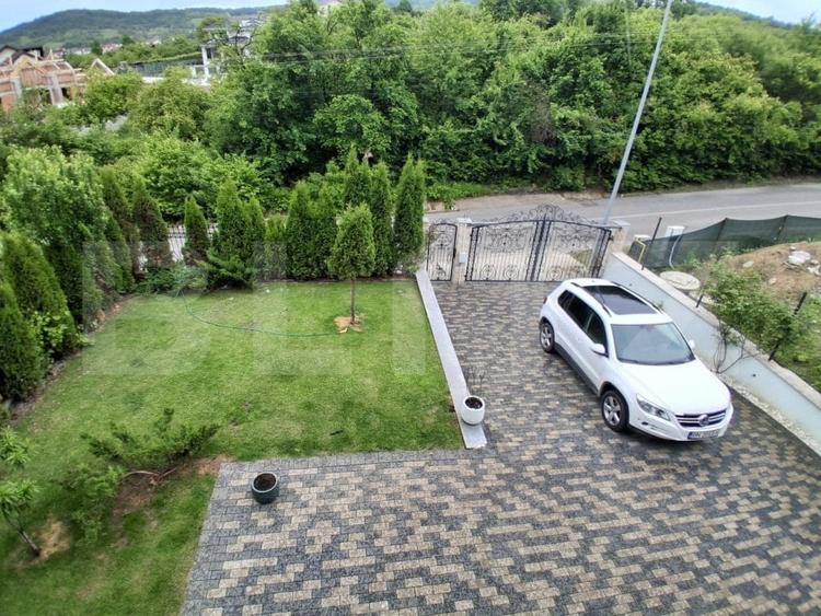 Casă individuală cu 4 camere cu Teren 500 Mp în Sud-Est