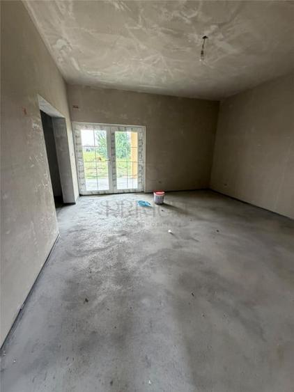 DUPLEX 1/2 DE V#194;NZARE - MOSNI#538;A NOU#258; - FINIZ#258 - 4