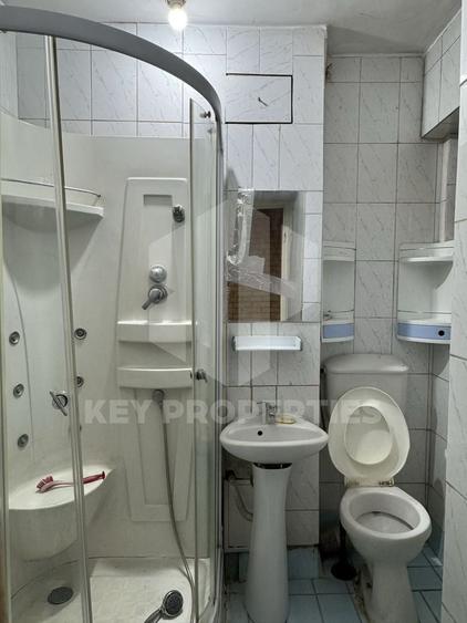 Apartament cu 4 camere decomandat în Pantelimon