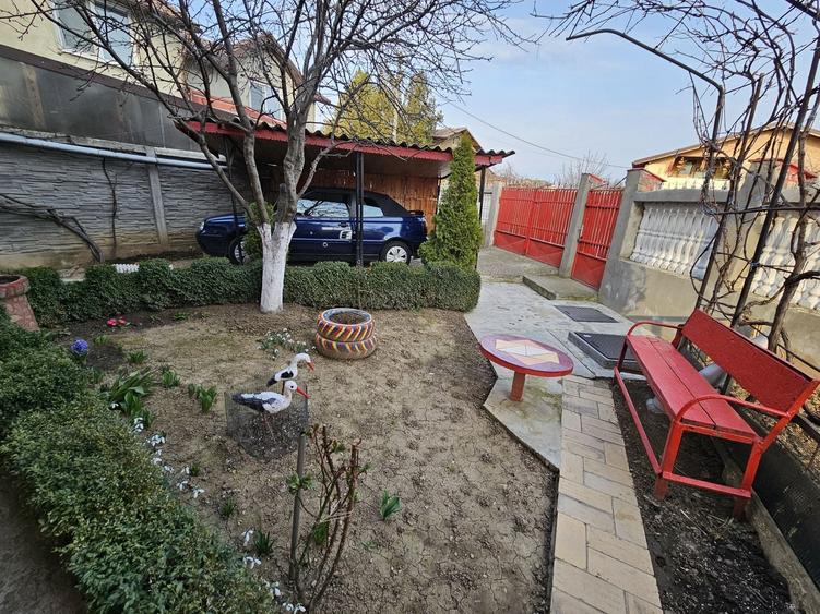 Casă cu 4 camere decomandat în Strejnicu