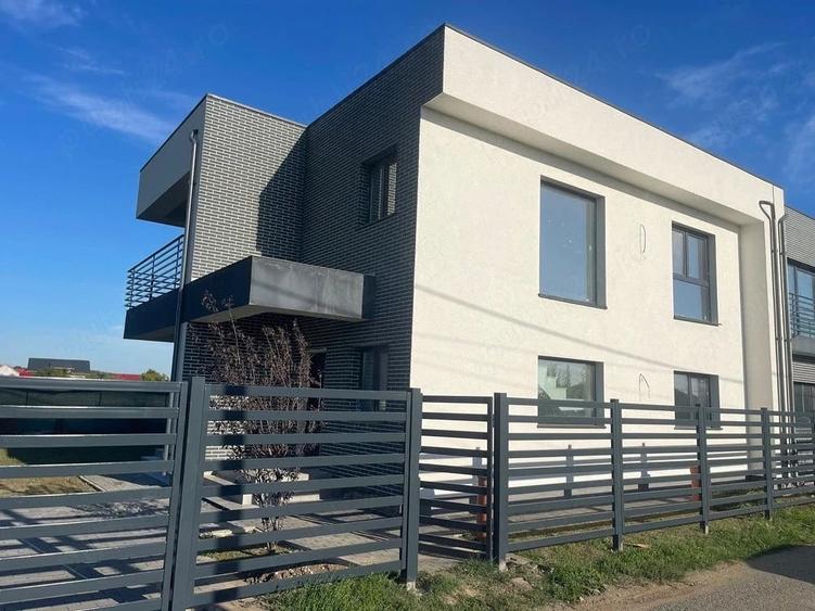 Casă cu 4 camere cu Teren 170 Mp în Corbeanca
