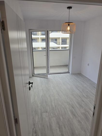 Apartament cu 2 camere semidecomandat în Florești