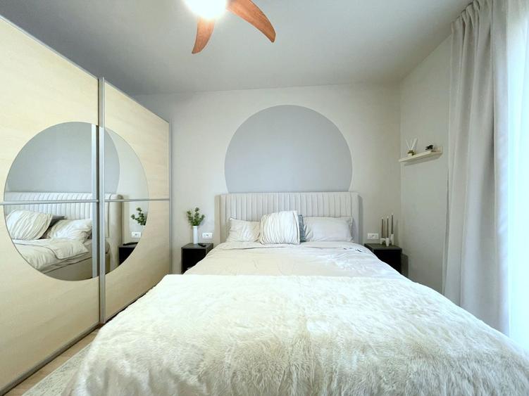 Apartament cu 2 camere decomandat, mobilat în Central