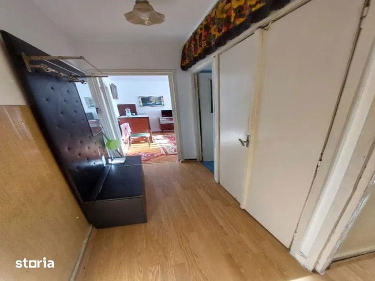 Apartament cu 3 camere semidecomandat, mobilat în Iosefin