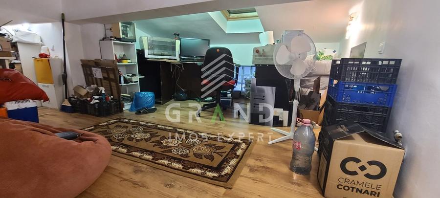 Apartament cu 3 camere semidecomandat, mobilat în Iris