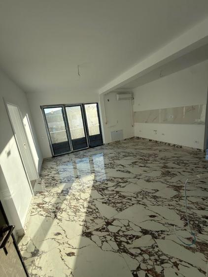Apartament cu 3 camere decomandat în Ostroveni