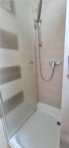 Ap.3 camere, central, intre Primarie si Spital, et.1,  decomandat - 9