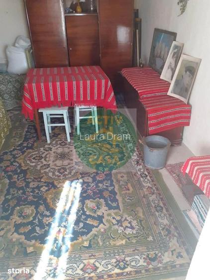Casa de vanzare, zona Icusesti