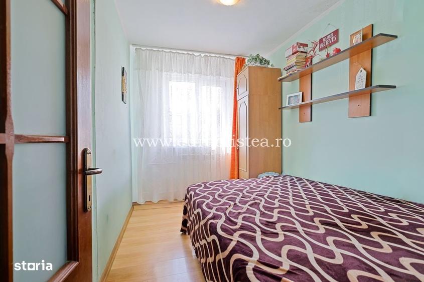 Apartament cu 4 camere semidecomandat în Central