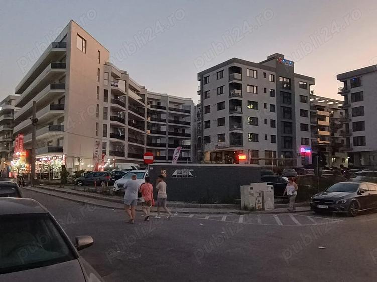 Apartament cu 3 camere semidecomandat în Nord