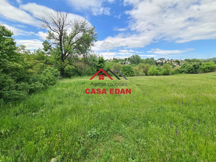 Teren intravilan de 4355 mp, în Câmpina