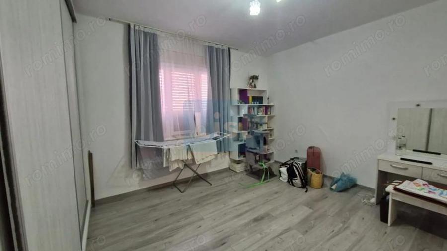 Casă cu 2 camere cu Canalizare în Rogerius