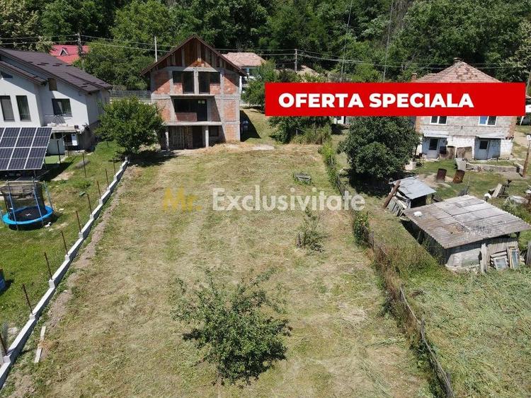 Casă cu Teren 1012 Mp în Merișani
