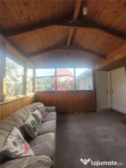 Casă cu 4 camere cu Teren 600 Mp în Lazu