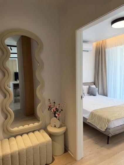 Apartament cu 3 camere decomandat în Barbu Văcărescu