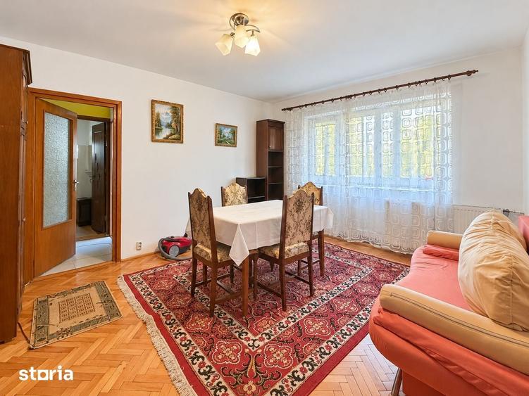 Apartament cu 3 camere decomandat în Nufărul