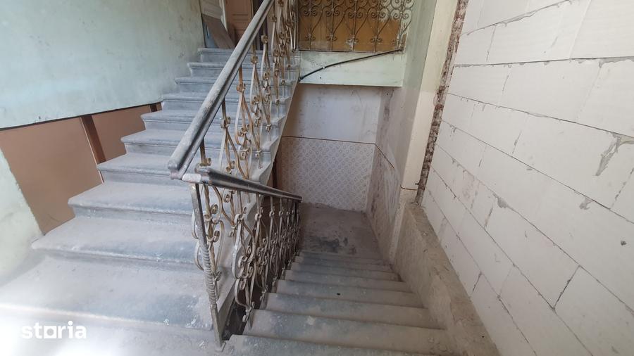 Vand apartament 5 camere zona Centrala - ID : RH-40460-property - 5