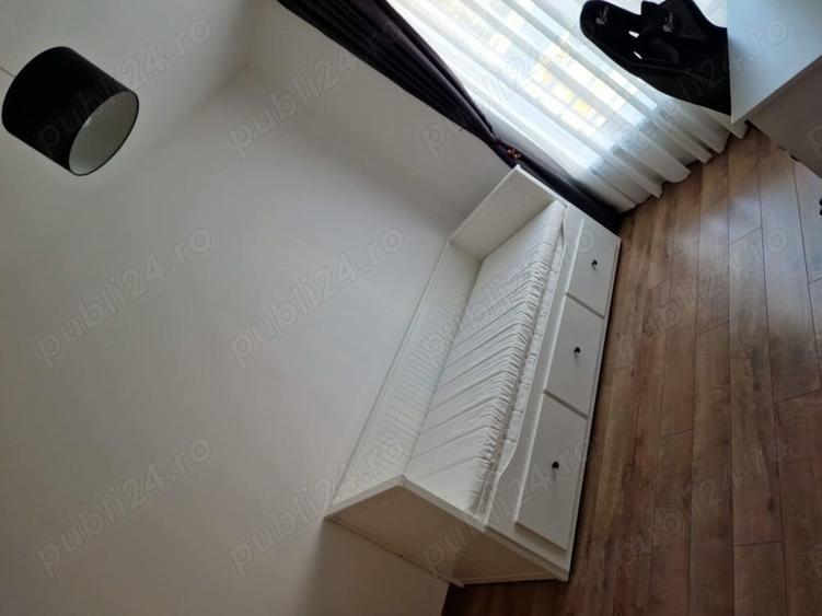 Apartament cu 3 camere decomandat în Dumbrăvița